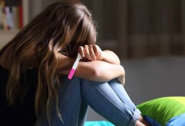 riesgos clínicos del embarazo adolescente