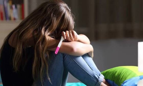riesgos clínicos del embarazo adolescente