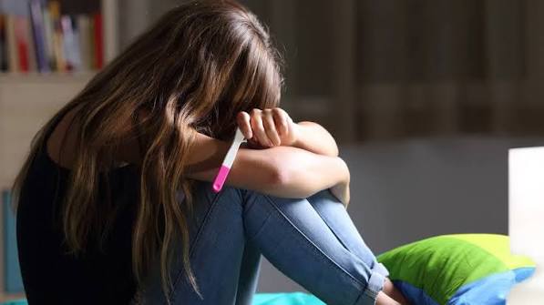 riesgos clínicos del embarazo adolescente