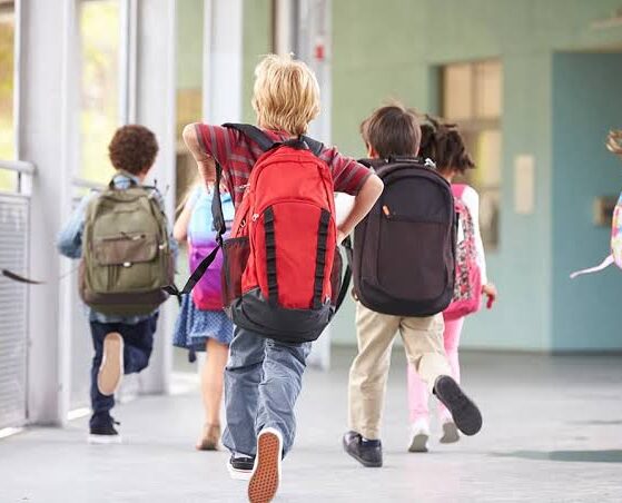 adolescentes vuelta al cole